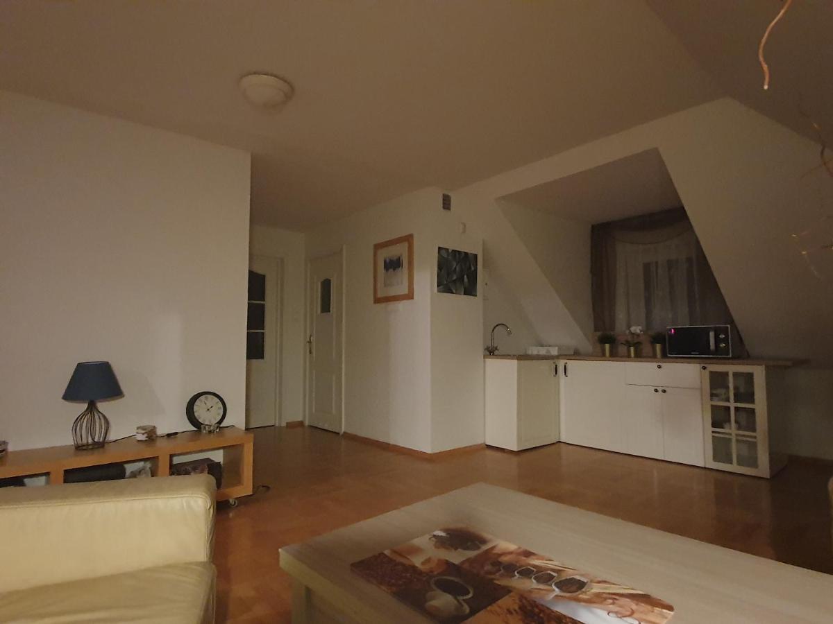 Mieszko Rooms เลกิโอโนโว ภายนอก รูปภาพ